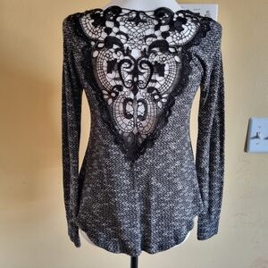 Forever 21 Women’s Long Sleeve pullover Sweater Gray Color Size S Used